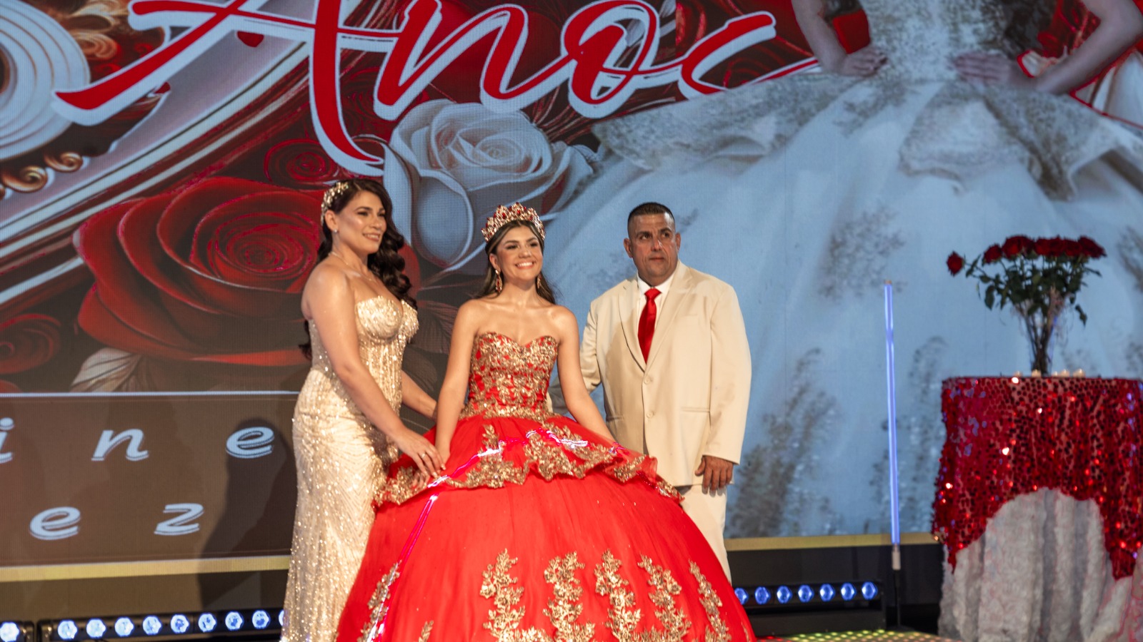 Quince / Angelina / Photo Gallery